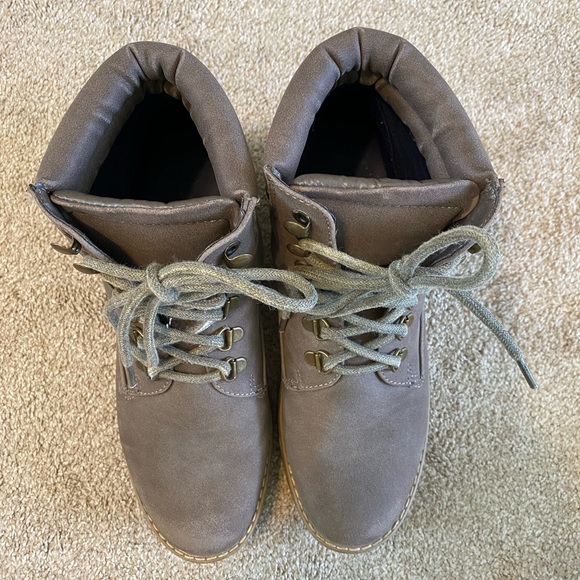 Lace-up boots - Picture 4 of 4